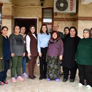İl Müdürümüz Sayın Çiğdem AÇIKYILDIZ KAZEL, Ramazan Bayramı dolayısıyla Engelsiz Yaşam Merkezimizi ziyaret etti. - fotoğraf 1