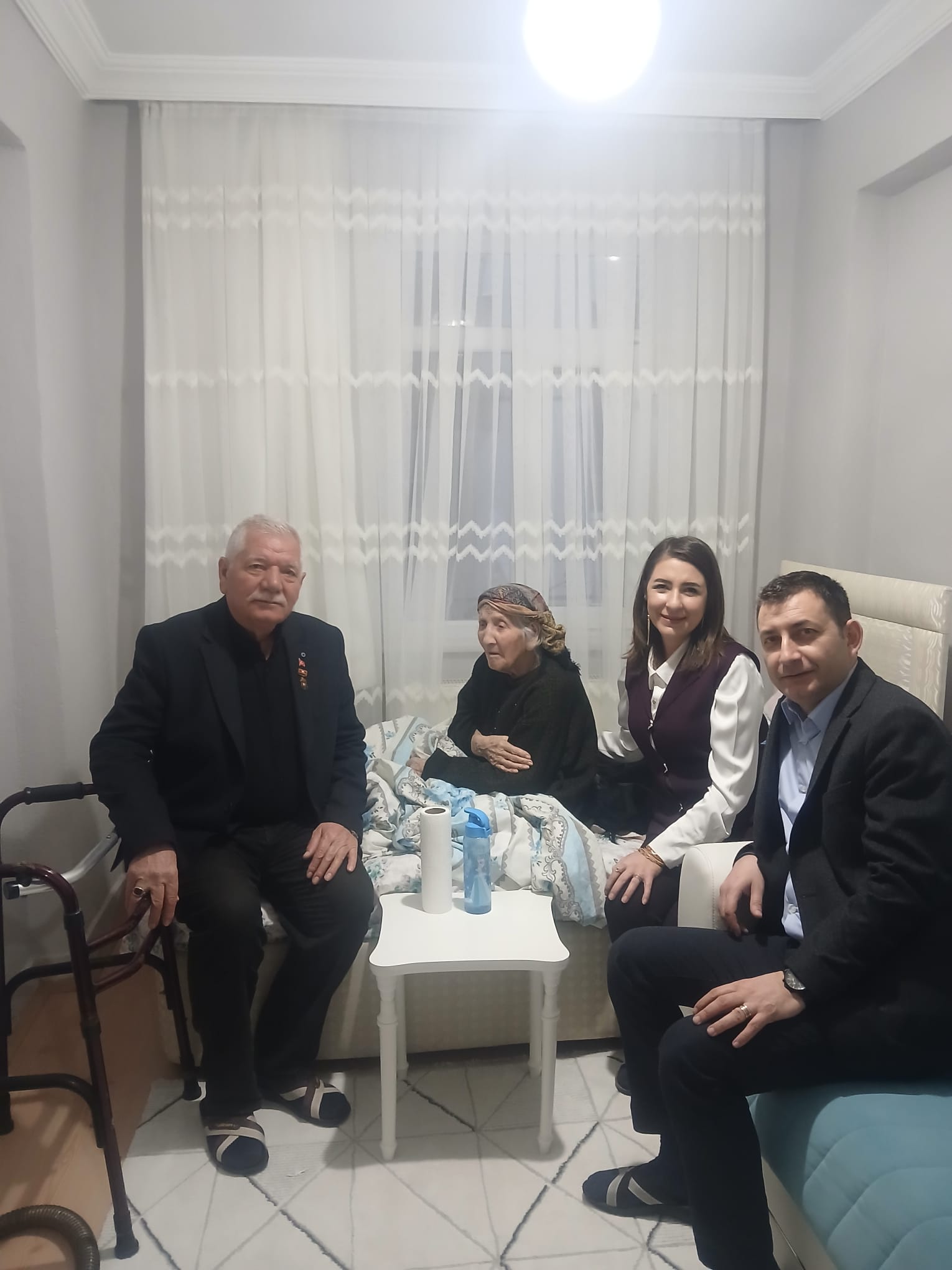 İl Müdürümüz Sayın Çiğdem AÇIKYILDIZ KAZEL, 18-24 Mart Yaşlılara Saygı Haftası münasebetiyle, Ramazan Bayramında ziyaret gerçekleştirdi.