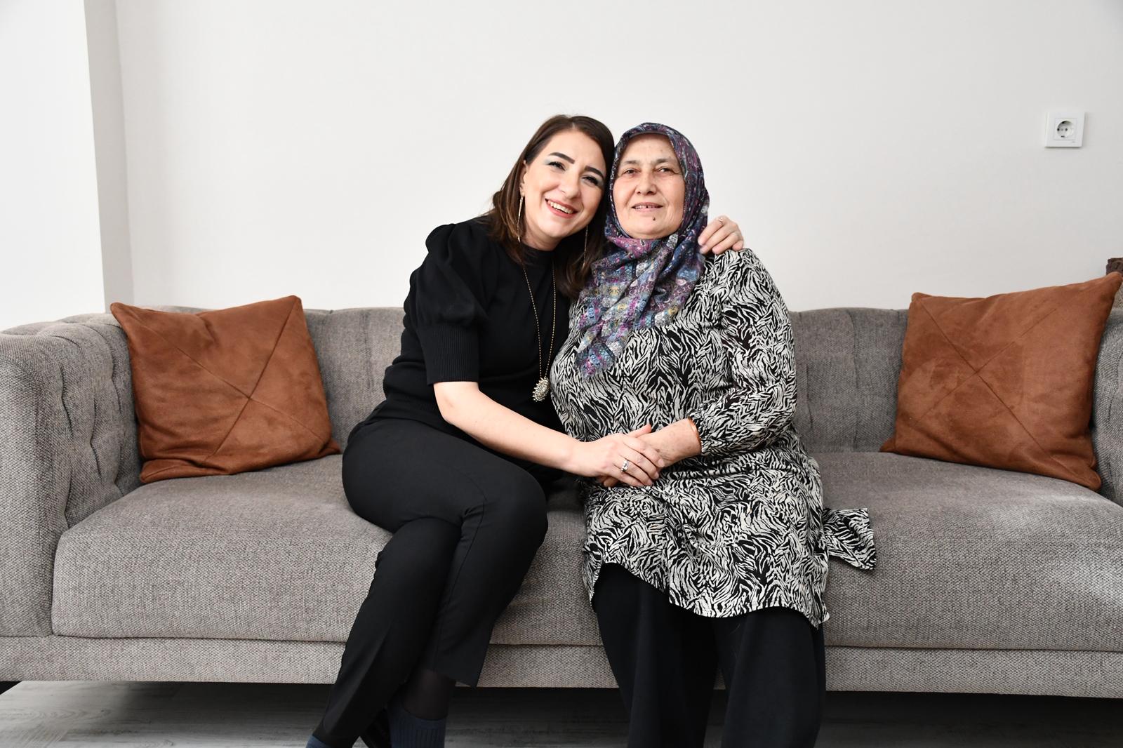 İl Müdürümüz Sayın Çiğdem AÇIKYILDIZ KAZEL, Ramazan Bayramı münasebetiyle şehidimizin kıymetli annesini ziyaret etti.