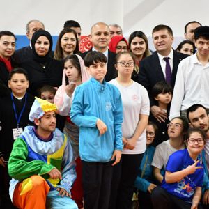 2 Nisan Otizm Farkındalık Günü kapsamında, kapsamlı bir farkındalık programı gerçekleştirildi. - fotoğraf 5