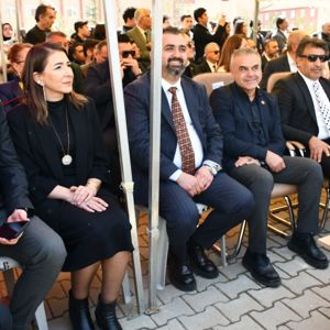 Saran Group tarafından Osman Gazi Fen Lisesinde, Atatürk Spor Salonunun açılış programı gerçekleştirildi. - fotoğraf 3
