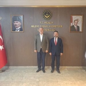 Muğla Büyükşehir Belediyesi Sağlık ve Sosyal Hizmetler Dairesi Başkanı Ünsal PAŞALI, İl Müdürümüz Mahmut SELÇUK’u makamında ziyaret etti. - fotoğraf 1