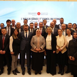 Bakan Selçuk:“Hedefimiz Gönül Belediyeciliği Yaklaşımı İle Her Bölgede Yaşlı Dostu Şehirlerin Desteklenmesi”  - fotoğraf 4