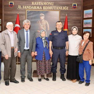 Büyüklerimizden Jandarmamıza Anlamlı Ziyaret - fotoğraf 3