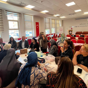 İl Müdürümüz Harun Köksalan’dan Sanata Teşvik ve Sanatla Yaşam Kursumuza Ziyaret  - fotoğraf 3