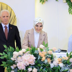 Bakanımız Göktaş, Aile ve Gençlik Fonu'nun 100 bininci çiftinin nikah şahidi oldu - fotoğraf 2