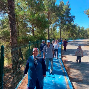 Millet Bahçesinde Yürüyüş Etkinliği Gerçekleştirildi - fotoğraf 4