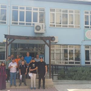 Kurumumuzdan Hizmet Alan Bireylerimizin Eğitim Aldığı Niyazi Ekerbiçer Özel Eğitim Meslek Okulu'na "Karne Günü" Dolayısıyla Bireylerimizle Birlikte Katılım Sağladık - fotoğraf 1