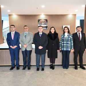 Valimiz Sayın H. Engin SARIİBRAHİM, geçici kabulü yapılan Huzurevi Yaşlı Bakım ve Rehabilitasyon Merkezimizde incelemelerde bulundu. - fotoğraf 2