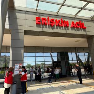MOBİL SOSYAL HİZMET ARACIMIZDAN FETHİ SEKİN ŞEHİR HASTANESİ VE SİVRİCE'DE BİLGİLENDİRME ÇALIŞMASI - fotoğraf 2