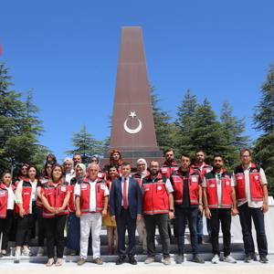 İl Müdürümüz Abdurrahman Bilgiç Şehitliği Ziyaret Etti - fotoğraf 1