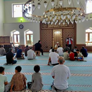 Aile ve Nüfus 10 Yılı Kapsamında Düzenlediğimiz Cuma Seminerleri ile Ailelerimizi Alanında Uzman İsimlerle Buluşturmaya Devam Ediyoruz - fotoğraf 2