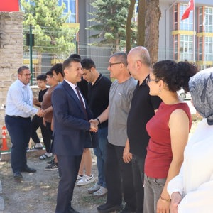 Kırşehir Aile ve Sosyal Hizmetler İl Müdürü olarak görevlendirilen İl Müdürümüz Sayın Abdurrahman Bilgiç Hasan Doğan Çocuk Evleri Sitesi Müdürlüğümüzü Ziyaret Ederek Çalışma Arkadaşlarımız ve Devletimizin Himayesi Altında Bulunan Evlatlarımızla Vedalaştı - fotoğraf 3