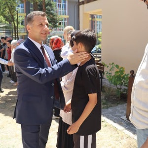 Kırşehir Aile ve Sosyal Hizmetler İl Müdürü olarak görevlendirilen İl Müdürümüz Sayın Abdurrahman Bilgiç Hasan Doğan Çocuk Evleri Sitesi Müdürlüğümüzü Ziyaret Ederek Çalışma Arkadaşlarımız ve Devletimizin Himayesi Altında Bulunan Evlatlarımızla Vedalaştı - fotoğraf 1