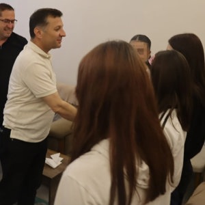 Bir Veda Binlerce Güzel Hatıra - fotoğraf 2