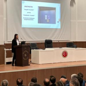 16 Mayıs Ulusal Erişilebilirlik Günü kapsamında düzenlenen program, Valimiz Sayın H.Engin SARIİBRAHİM, il protokolü, kamu kurum kuruluş ve STK temsilcilerinin katılımıyla gerçekleştirildi. - fotoğraf 2