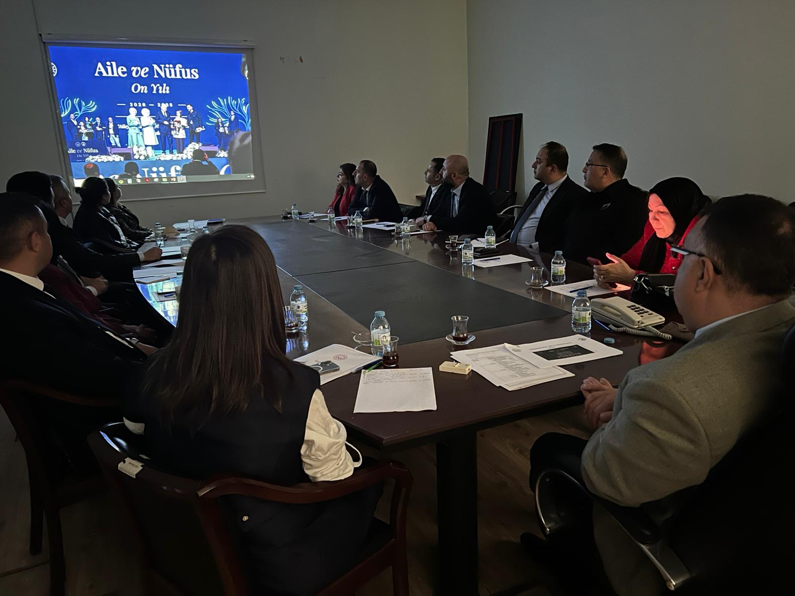 Aile ve Sosyal Hizmetler Bakanlığımız tarafından, 2026-2035 yıllarını kapsayan “Aile ve Nüfus On Yılı Vizyonu” doğrultusunda ilan edilen Millî Aile Haftası kapsamında tanıtım programı gerçekleştirildi.