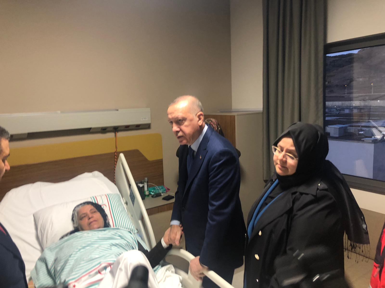 Bakan Selçuk: “Depremden Etkilenen Elazığ ve Malatya’da Vatandaşlarımız Prim Borçlarına Bakılmaksızın ve Katılım Payı Ödemeksizin Sağlık Hizmeti Alabilecek” 