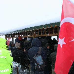Şehit Fethi Sekin, şehadetinin 3. yılında kabri başında anıldı - fotoğraf 4