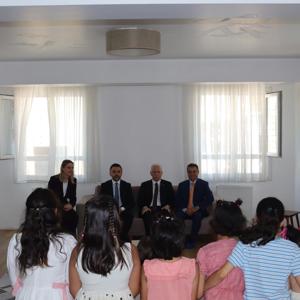 İstanbul Valimiz Sn. Davut Gül, İl Müdürümüz Sayın Ömer Turan’ın da Eşlik Ettiği Ziyarette Kasımpaşa Oya Kayacık Çocuk Evleri Sitesi’nde Çocuklarımızla Bir Araya Geldi - fotoğraf 2