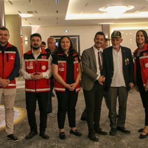 15 Temmuz Demokrasi ve Millî Birlik Günü’nde Şehit Aileleri ve Gazilerimiz Onuruna Yemek Programı Düzenlendi - fotoğraf 1