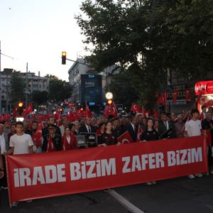 15 Temmuz Demokrasi ve Millî Birlik Günü’nde Demokrasi Yürüyüşü Gerçekleştirildi - fotoğraf 4