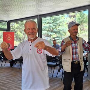 Uluborlu Huzurevimiz ve Eğirdir Huzurevimizden hizmet alan yaşlılarımızın katılımıyla Ağlasun Ateşgül Orman Parkı'nda yemek ve eğlence programı düzenlendi. - fotoğraf 5