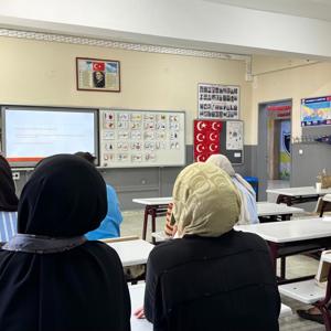 Aile ve Nüfus 10 Yılı Kapsamında Yürüttüğümüz Aile Eğitim Programı ile Ailelerimizin Bilgi ve Farkındalıklarını Güçlendirmeye Devam Ediyoruz - fotoğraf 2