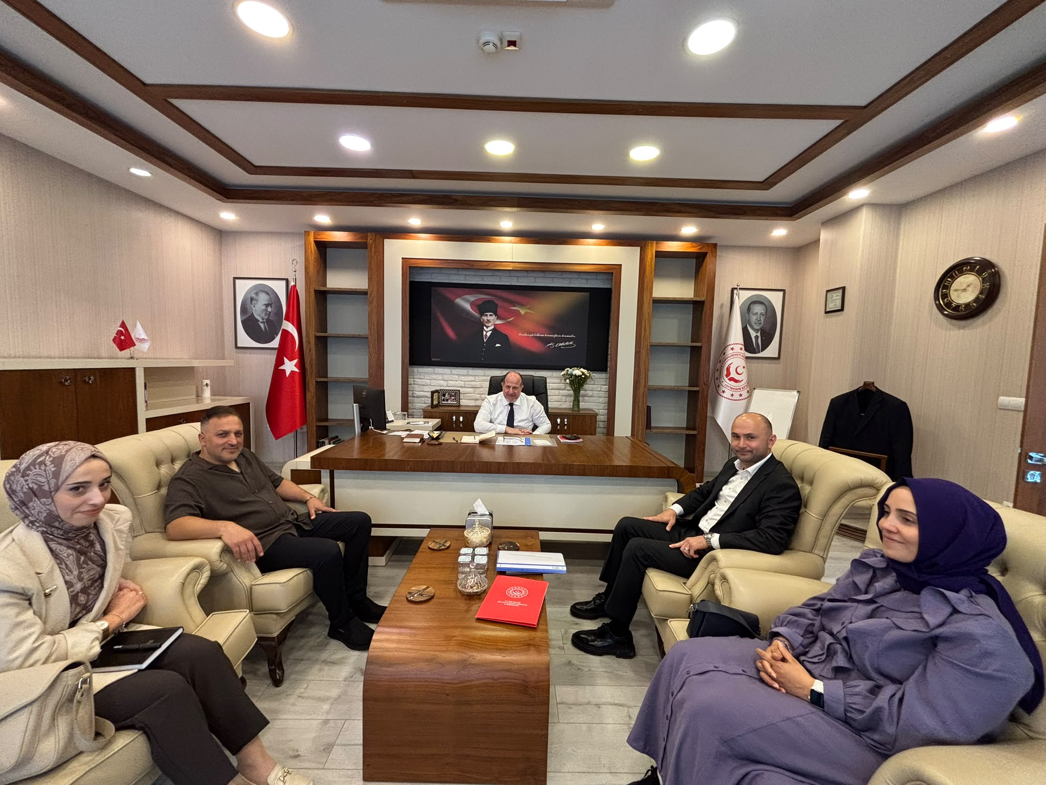 Kuruluş Müdürlerimiz ve Kuruluş Müdür Yardımcılarımızdan İl Müdürümüz Hamdi Özder'e Hayırlı Olsun Ziyareti