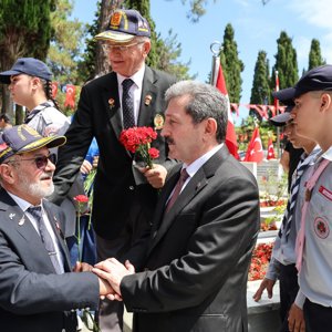 15 Temmuz Demokrasi ve Millî Birlik Günü’nde Aziz Şehitlerimiz Dualarla Anıldı - fotoğraf 5