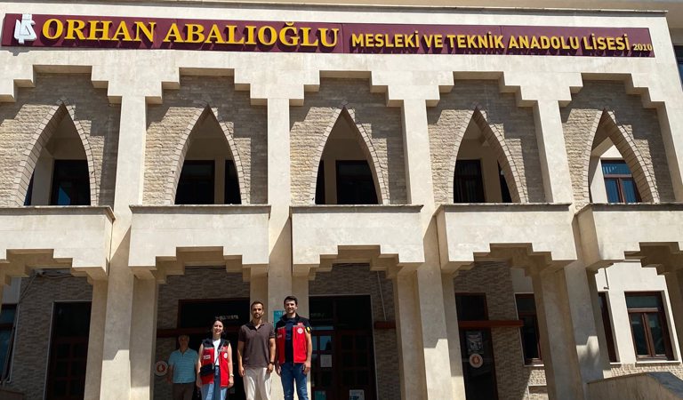 Aile ve Toplum Temelli Sosyal Destek Programı ile “Çocuklar Güvende” Projesi Kapsamında Okul Ziyaretleri Gerçekleştirildi