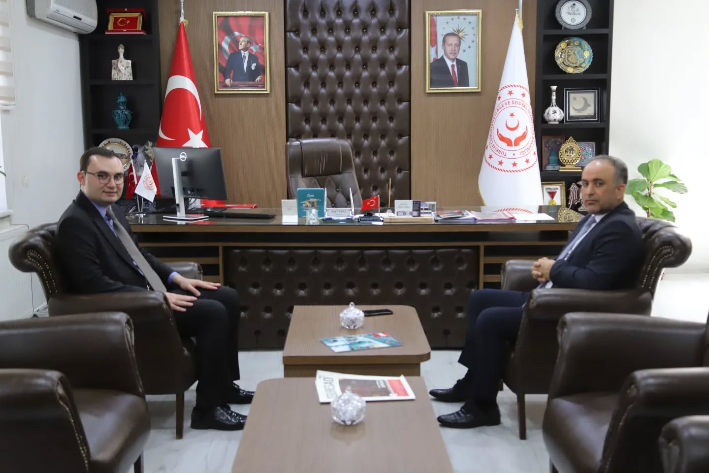 Kadınhanı Kaymakamımız Hasan Raşit Taşkın, İl Müdürümüz Arif Topal’ı Makamında Ziyaret Etti