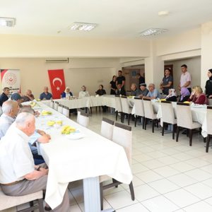 Başbakanımız Sayın Binali Yıldırım’ın eşi Sayın Semiha Yıldırım Hanımefendi’nin ev sahipliğinde 100. Yıl Atatürk Huzurevi ve Rehabilitasyon Merkezi Müdürlüğümüzde kalan kıymetli büyüklerimiz onuruna anlamlı bir program gerçekleştirildi. - fotoğraf 3