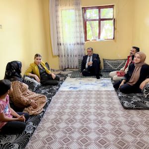 İl Müdürümüzden Çukurca'da Aile Ziyaretleri - fotoğraf 2