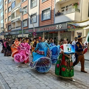 29. Uluslararası Gümüşhane Kültür, Sanat ve Tanıtım Günleri’nde Yürüyüş Etkinliği - fotoğraf 2