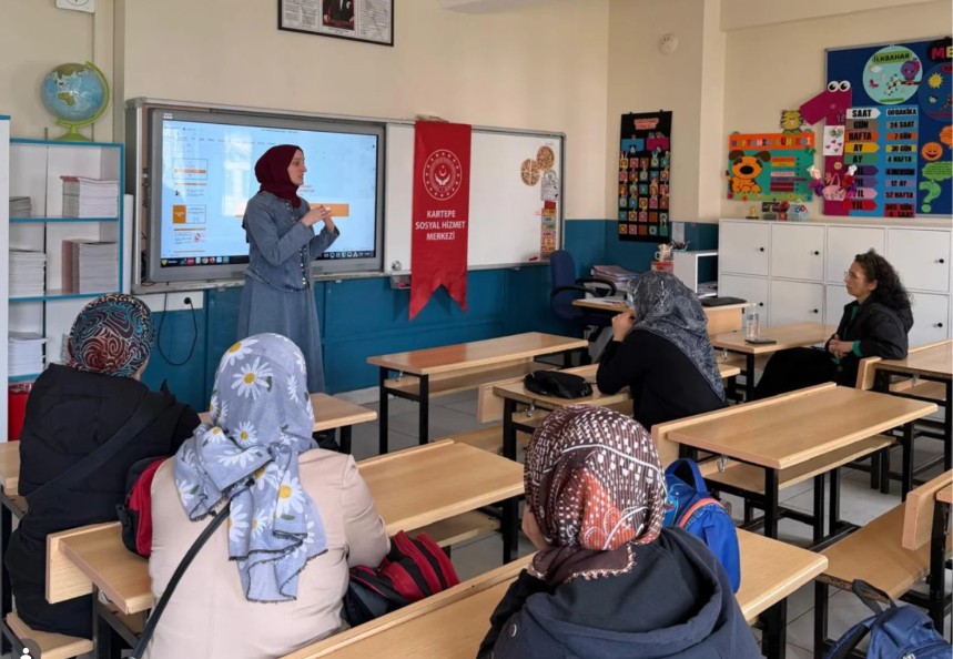 Aile İçi İletişim ve Otizm Farkındalığı Bilgilendirmesi Gerçekleştirildi