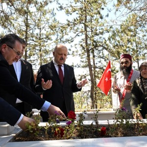 15 Temmuz Demokrasi ve Millî Birlik Günü Dolayısıyla Şehitlik Ziyaret Edildi - fotoğraf 8