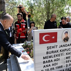 15 Temmuz Demokrasi ve Millî Birlik Günü Dolayısıyla Şehitlik Ziyaret Edildi - fotoğraf 13