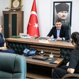 Voleybol Şenliği Şampiyonu Çocuklarımız İl Müdürümüzü Ziyaret Etti - fotoğraf 2