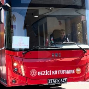 Çocuklarımız Gezici Kütüphane ile Kitapların Dünyasını Keşfetti - fotoğraf 1