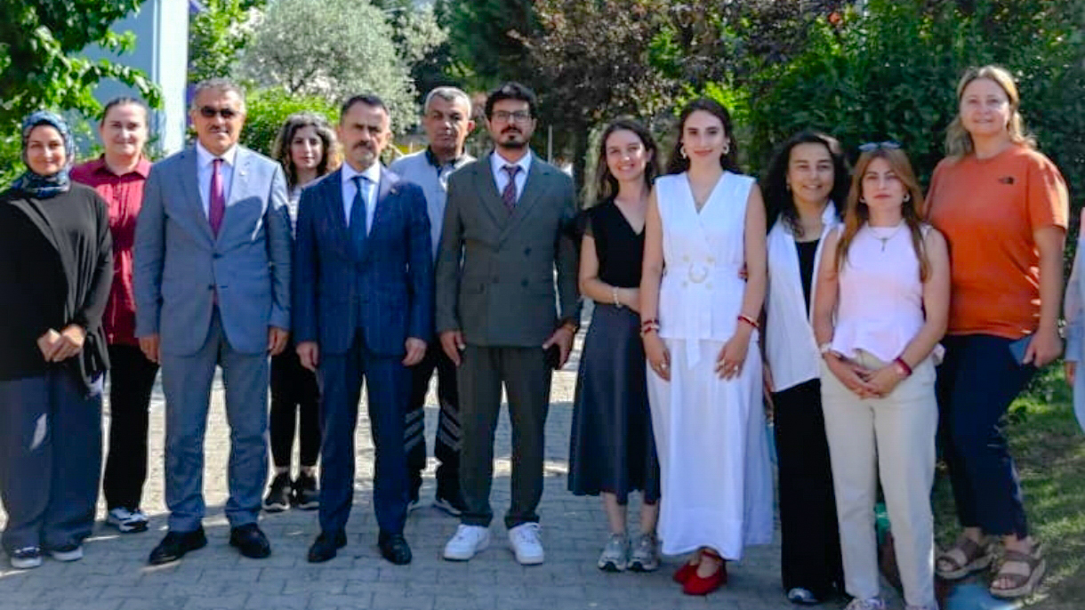 Kocaeli Valimiz Sayın İlhami Aktaş’tan Çayırova Çocuk Evleri Sitesine Ziyaret