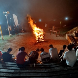 Doğayla İç İçe Unutulmaz Bir Kamp Deneyimi - fotoğraf 1