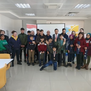 Çocuklarımıza Yönelik Satranç Turnuvası Düzenlendi. - fotoğraf 1