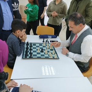 Çocuklarımıza Yönelik Satranç Turnuvası Düzenlendi. - fotoğraf 7