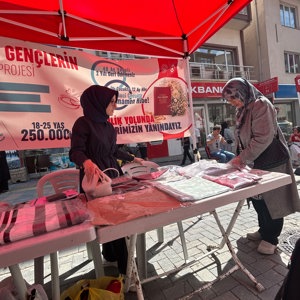 Kadın Konukevi El Emeği Ürünleri Standına Yoğun İlgi - fotoğraf 4