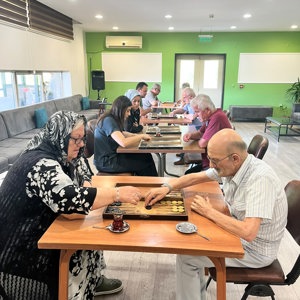 Huzurevi Sakinleri Tavla Turnuvasında Buluştu. - fotoğraf 3