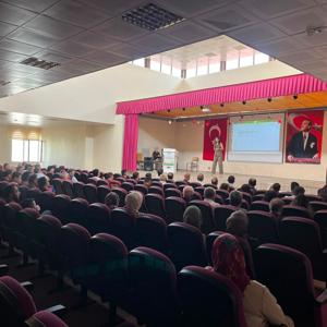 Şuhut İlçemizde Koruyucu Aile ve Geçici Koruyucu Aile Tanıtımı Düzenlendi - fotoğraf 1