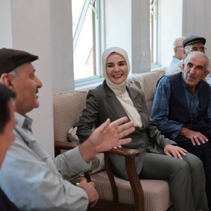 Ağustos ayı yaşlı ve engelli aylıkları artışlı şekilde hesaplara yatırılmaya başlandı - fotoğraf 1