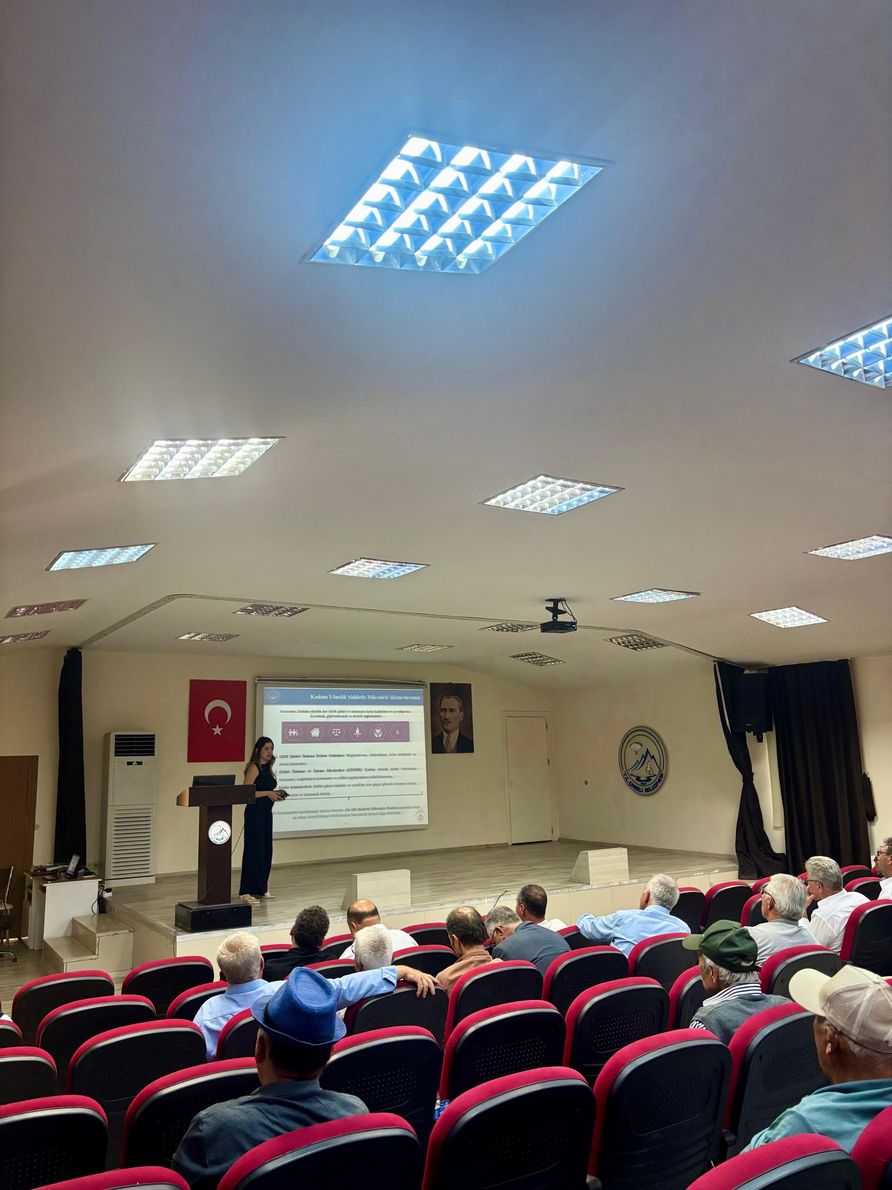 Acıpayam, Serinhisar ve Çameli İlçelerinde Muhtarlara Yönelik Sosyal Risk Haritaları ve Aile Rehberi Sistemi Bilgilendirme Toplantısı Gerçekleştirildi