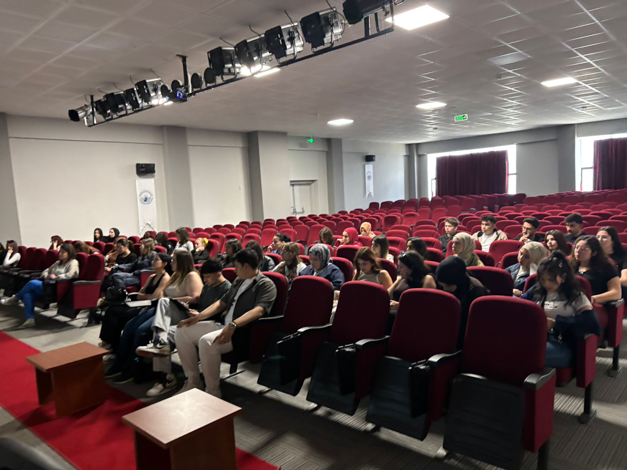 Aile Eğitim Programı Kapsamında “Bilinçli Medya Kullanımı” Eğitimi Gerçekleştirildi